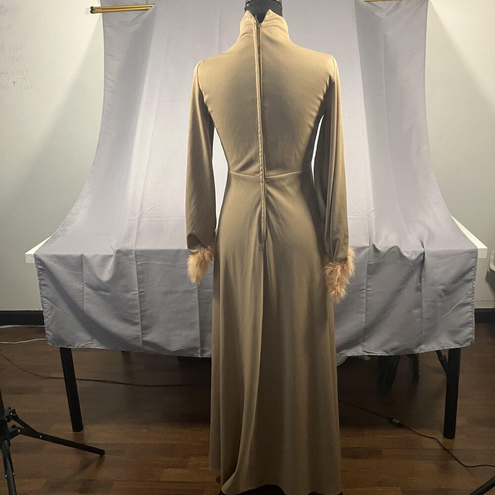 Vintage Beige Maxi Dress Womens Medium 70s Mod Long Sleeve Fur Cuff Evening Gown - Picture 2 of 16